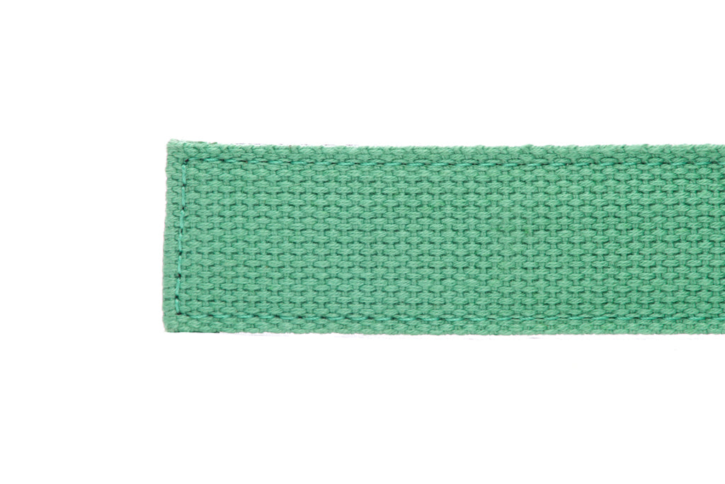 Men's canvas belt strap in lime with a 1.25-inch width, casual look, tip of the strap