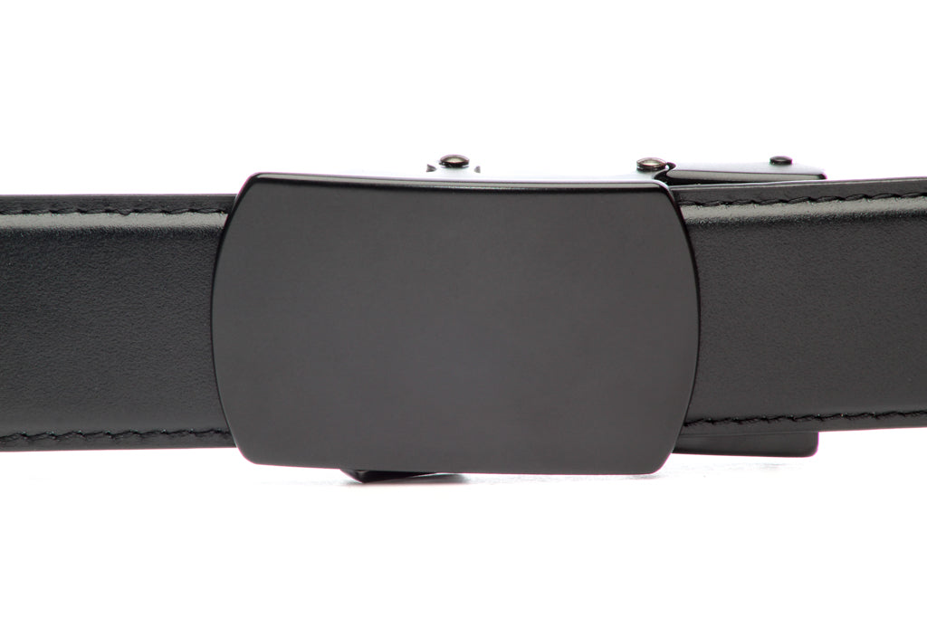 Men's classic with a curve ratchet belt buckle in black with a width of 1.5 inches, front view.