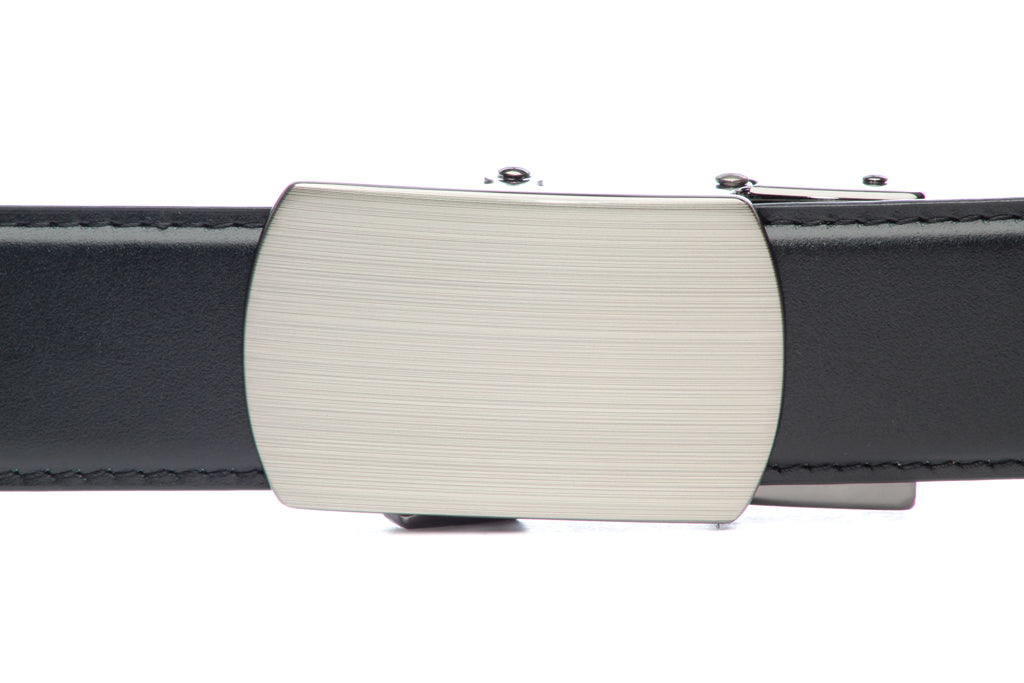 Men's classic with a curve ratchet belt buckle in gunmetal with a width of 1.5 inches, front view.
