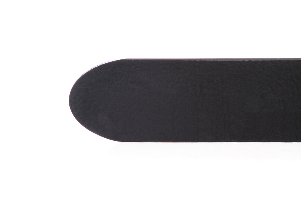 Men's concealed carry belt strap in black invincibelt leather grain, 1.5 inches wide, casual look, tip of the strap