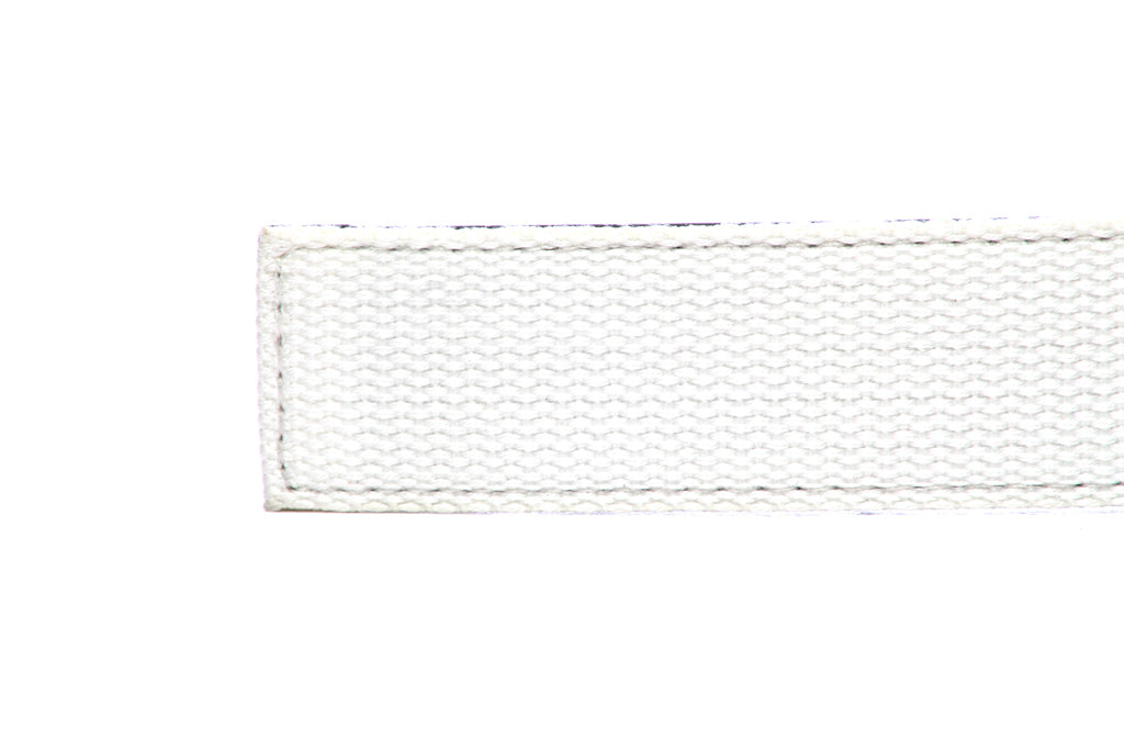 Men's canvas belt strap in white with a 1.25-inch width, casual look, tip of the strap