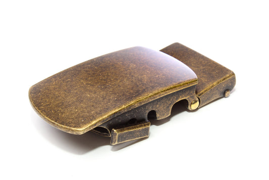 Men's classic with a curve ratchet belt buckle in antiqued gold with a width of 1.5 inches.