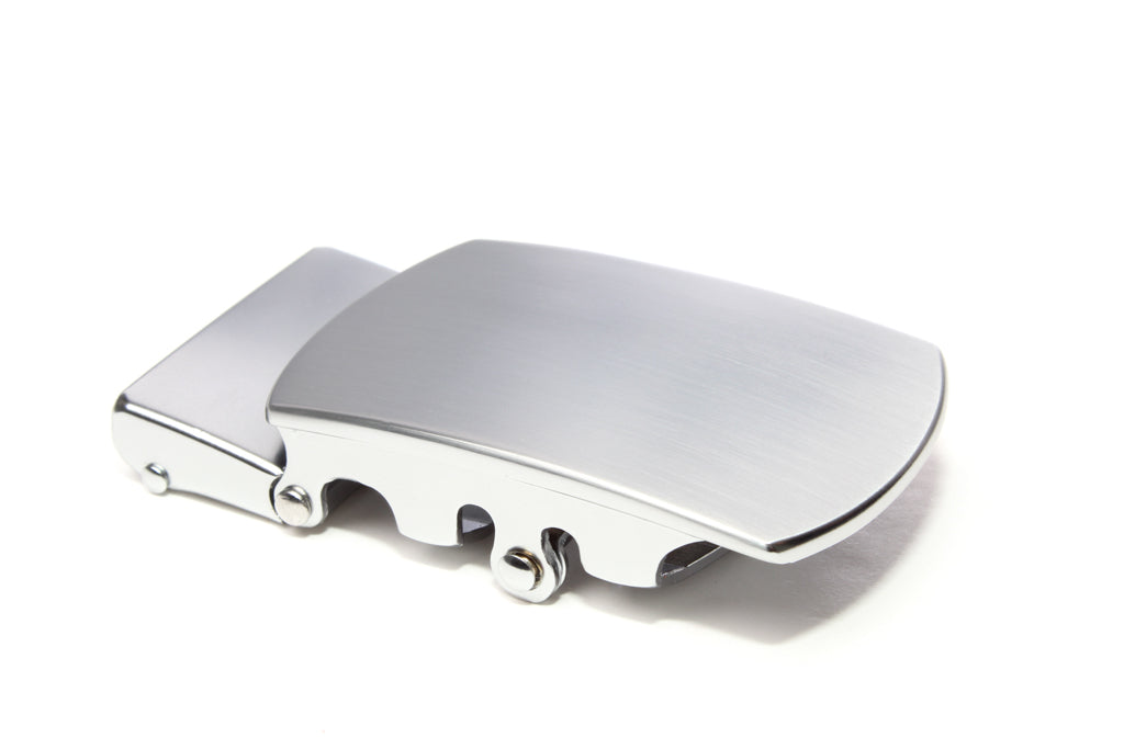 Men's classic with a curve ratchet belt buckle in silver with a width of 1.5 inches, right side view.