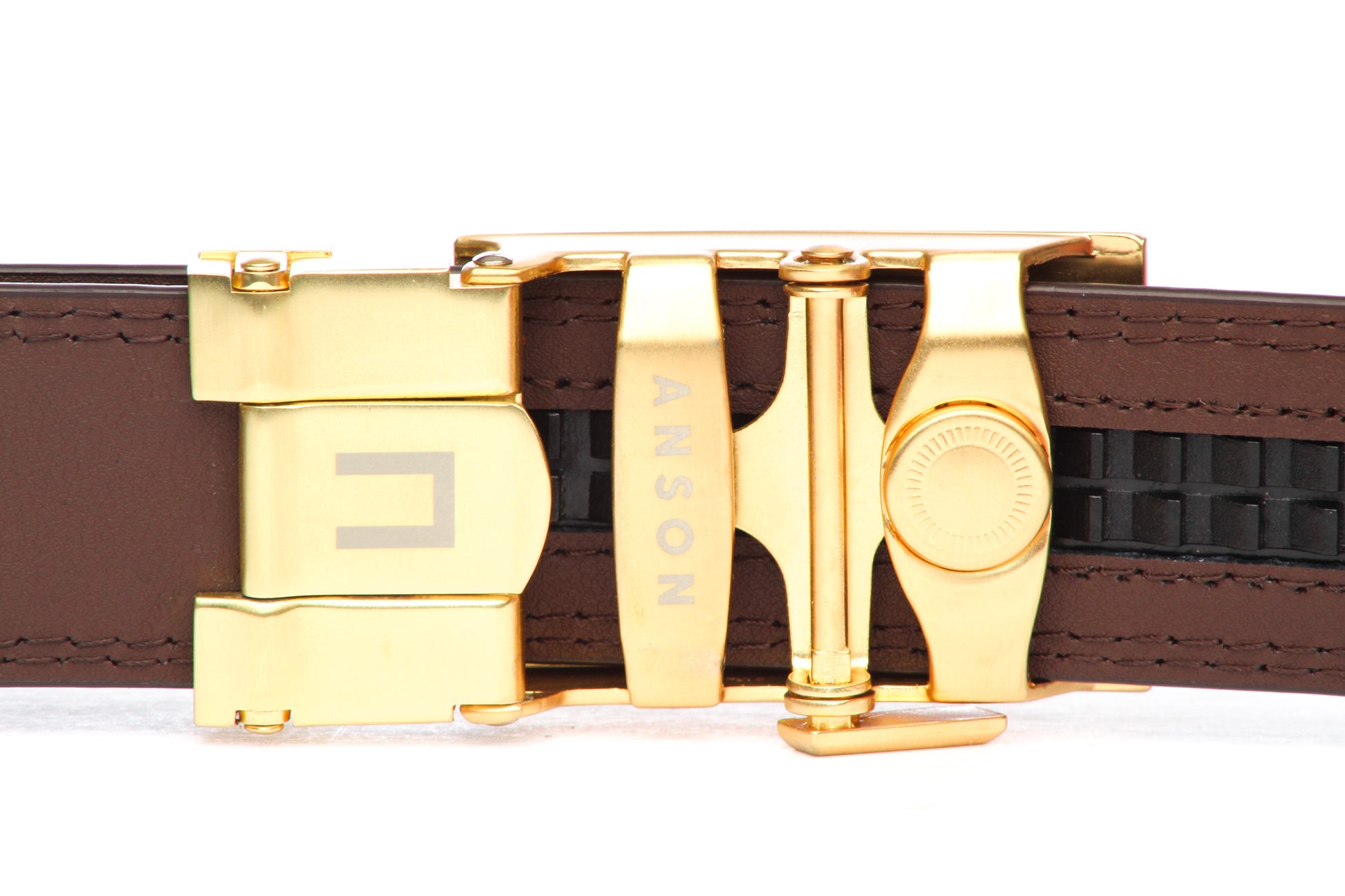 Men's golf ratchet belt buckle in gold with a 1.25-inch width, back view.