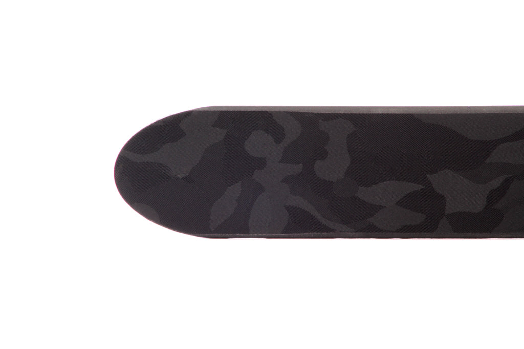 Men's invincibelt belt strap in black camo with a 1.25-inch width, casual look, tip of the strap