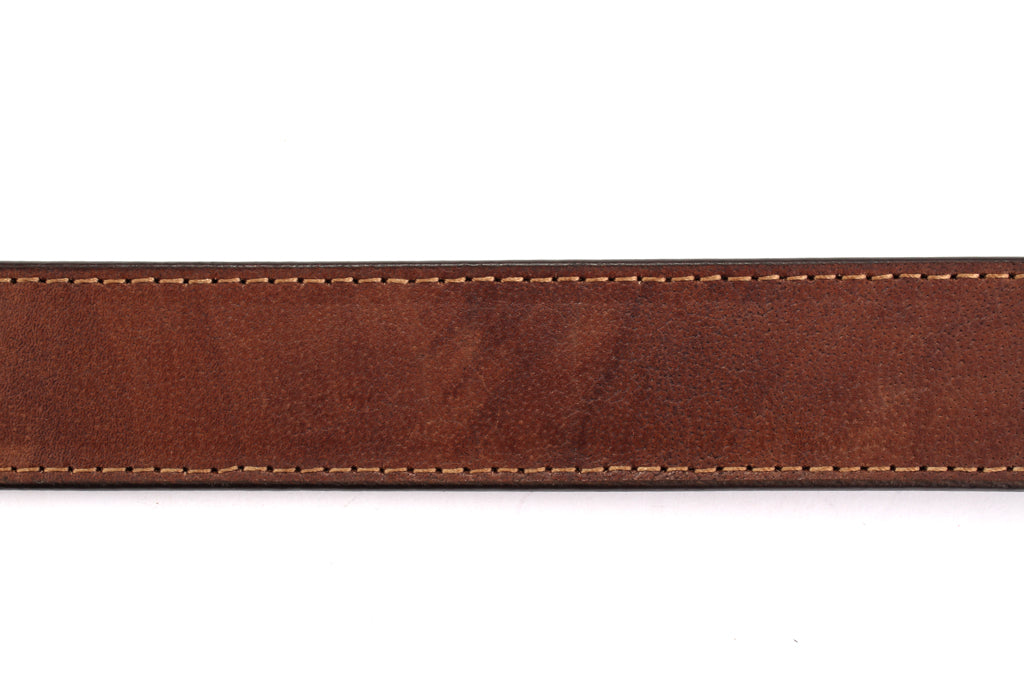 Men's leather belt strap in marbled tan vegetable tanned with a 1.25-inch width, formal look, stitching close up