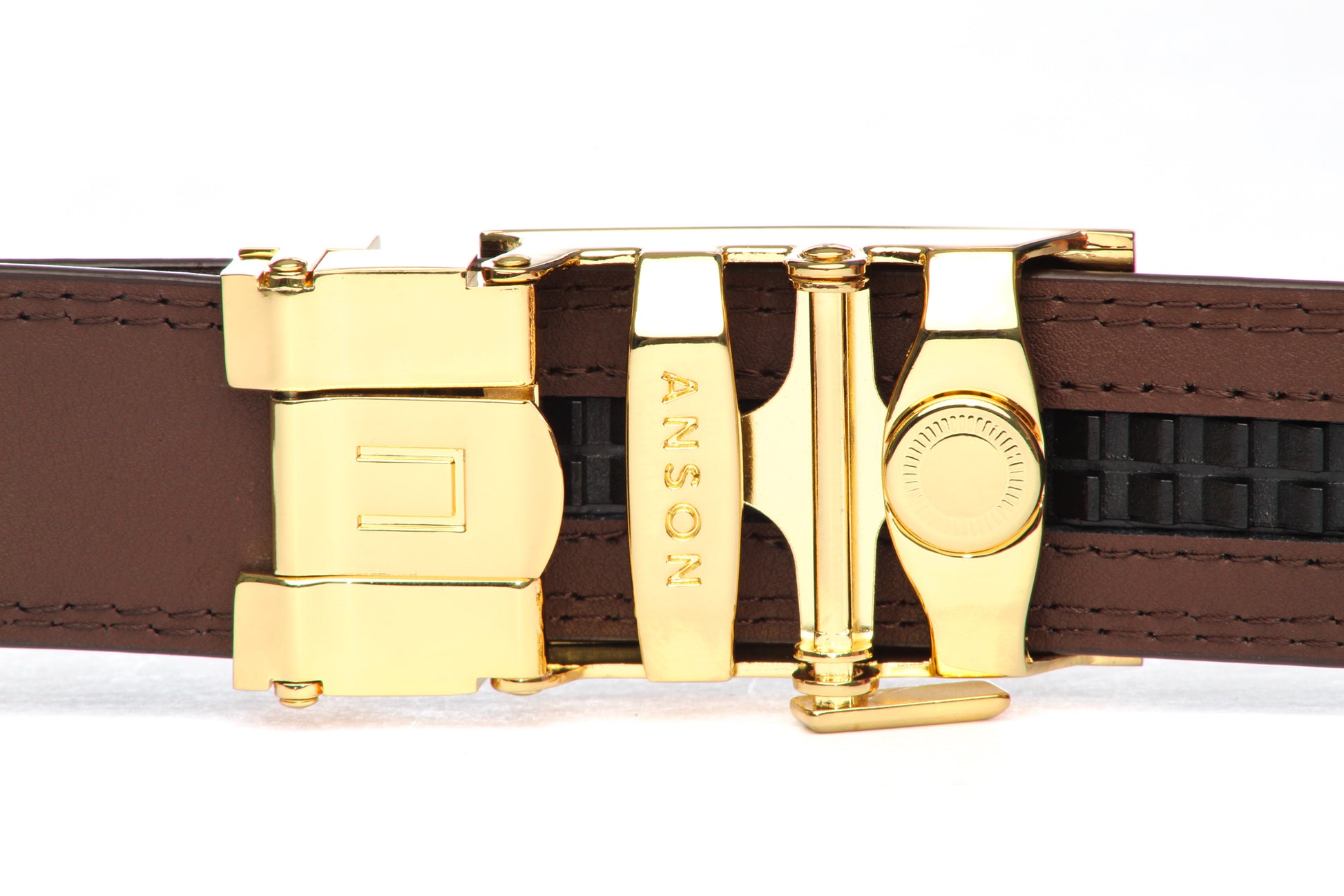Men's onyx ratchet belt buckle in gold with a 1.25-inch width, back view.