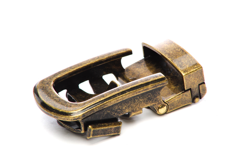 Men's traditional with a curve ratchet belt buckle in antiqued gold with a 1.25-inch width.
